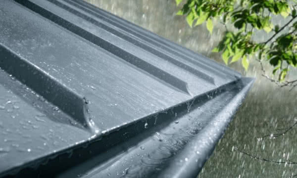 Systemy odwodnienia dachu z blachy tytan-cynk RHEINZINK