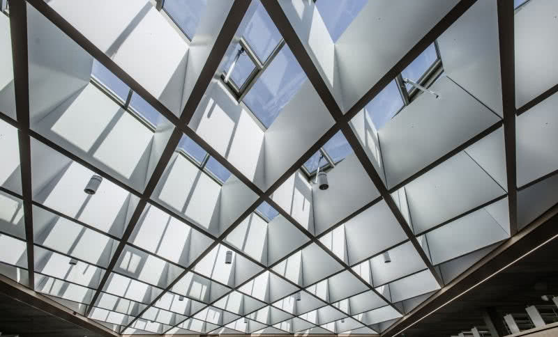 Szklane dachy integralną częścią energooszczędnych budynków