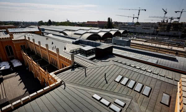 Okna dachowe Roto na Dworcu Głównym we Wrocławiu