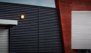 Blaszane elewacje w nowoczesnych domach 