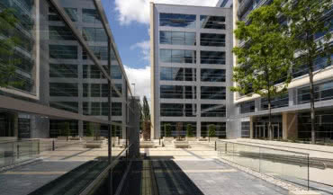 Funkcjonalne przeszklenia kompleksu biurowego Adgar Plaza