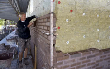Ocieplanie fasad murowanych – pozbądz się wilgoci i mostków termicznych