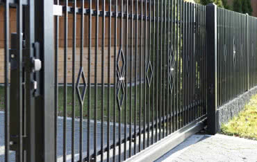 Jakie ogrodzenie wybrać? Kompletny przewodnik po materiałach i stylach