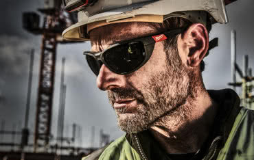 Budowlanka – stosowanie hełmów może zapobiec 20% wypadków w pracy