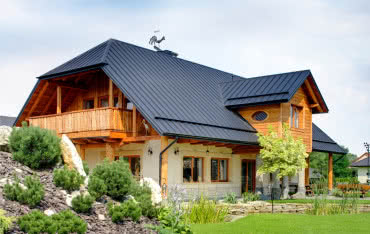 Nowoczesny system łączenia paneli dachowych