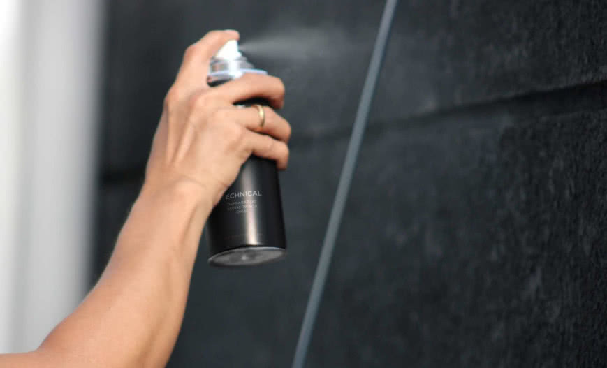 Jak przygotować bramę garażową na zimę? Czyszczenie, smarowanie, regulacja