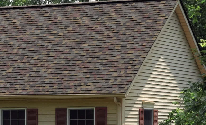 Układanie gontu a niesprzyjające warunki pogodowe