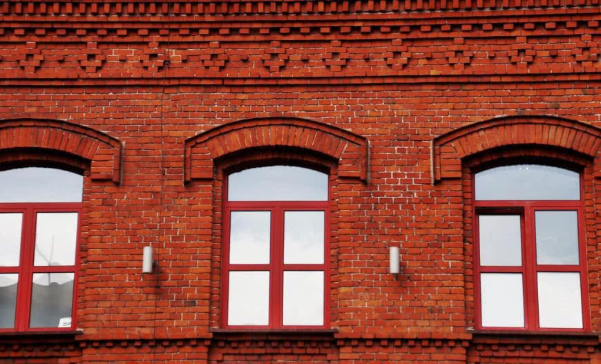 Do czego służy węgarek w oknie?