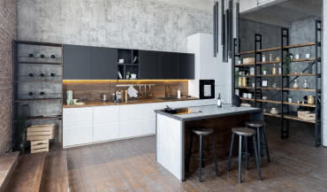 Duża łazienka i kuchnia – ergonomia, strefy, oświetlenie i armatura