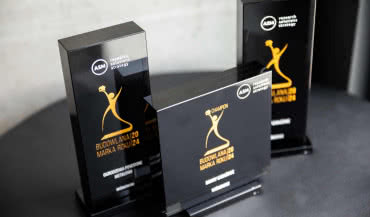 WIŚNIOWSKI liderem branży bram garażowych! Złoty Champion i 4 statuetki Budowlanej Marki Roku!