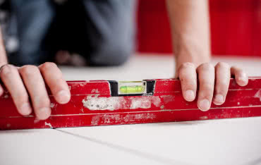 Dlaczego brakuje fachowców na rynku budowlanym?