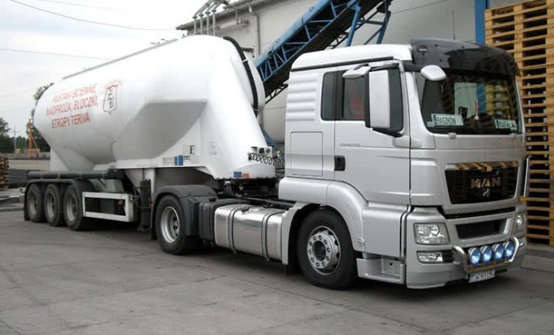 Firma Uciechowski zapewnia transport w każde miejsce w Polsce