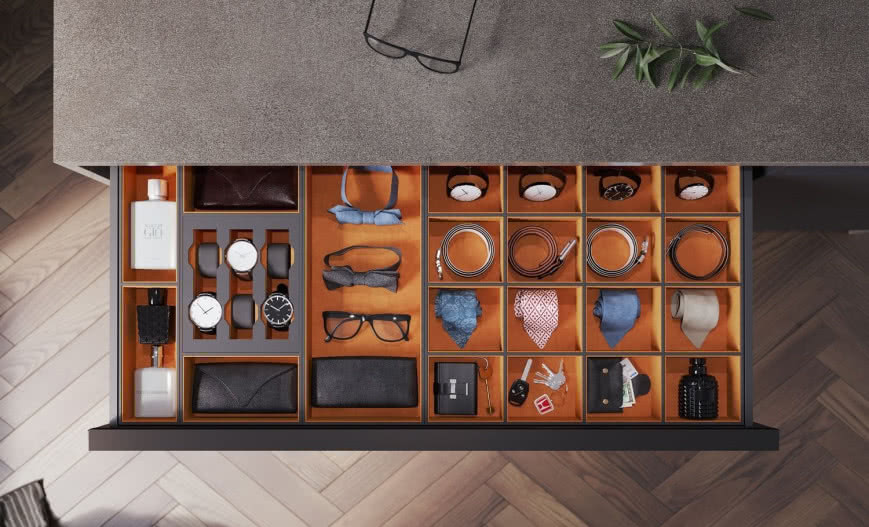 Szuflady z organizerami - gwarancja porządku w garderobie