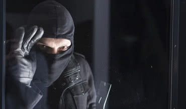 Okno antywłamaniowe – co to znaczy?