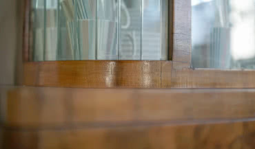 Stare meble w nowym wnętrzu. Poradnik, jak wkomponować historię w nowoczesny design