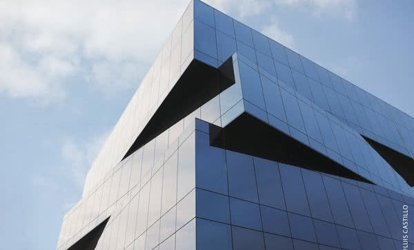 SunGuard Solar Grey 20 - nowe oblicze szkła