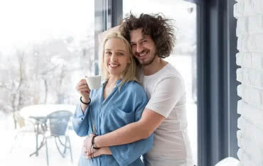 Jak obniżyć koszty ogrzewania? Odkryj ciepłe rozwiązania w stolarce otworowej 