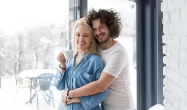 Jak obniżyć koszty ogrzewania? Odkryj ciepłe rozwiązania w stolarce otworowej 