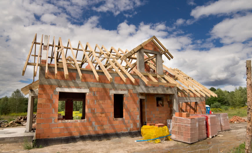 Czy to dobry moment na kredyt hipoteczny? Sprawdź, co mówią eksperci!