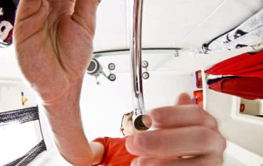 Jak samodzielnie naprawić baterię?