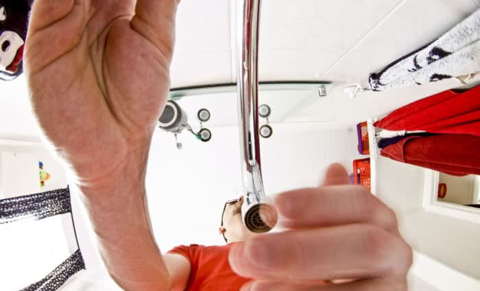 Jak samodzielnie naprawić baterię?