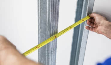 Jakie profile do suchej zabudowy wybrać? Różnice, zastosowanie i praktyczne wskazówki