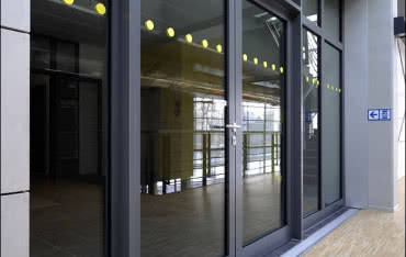 Profile aluminiowe w systemach przeciwpożarowych