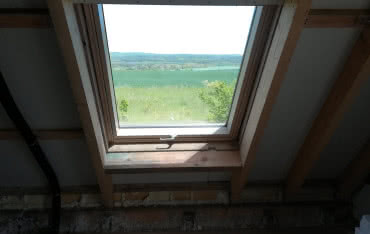 Okno dachowe – prawidłowa wysokość montażu 