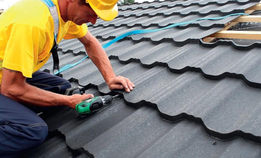 Wymiana pokrycia dachowego i rynien - na co zwracać uwagę?