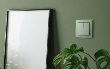 Osprzęt elektryczny do salonu, kuchni i łazienki – praktyczny przewodnik