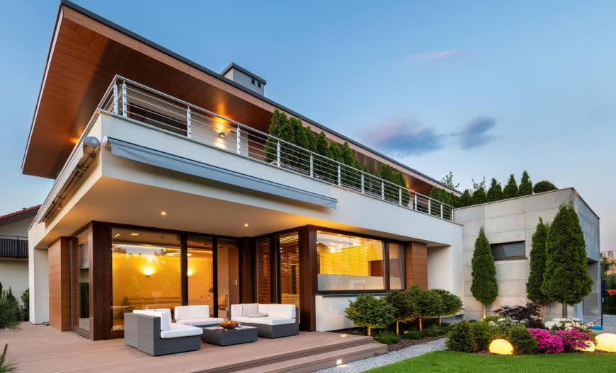 Okno na naturę - co warto wiedzieć o oknach drewnianych?