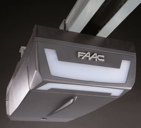 Napęd do bram garażowych D700HS