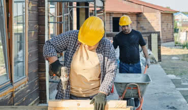 Jak znaleźć solidną ekipę budowlaną? 