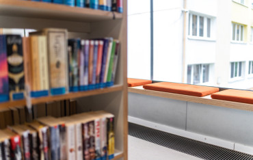 Podłogówka nie wystarcza? Dodaj grzejnik kanałowy OKTOVENT 100 i zyskaj szybkie dogrzewanie