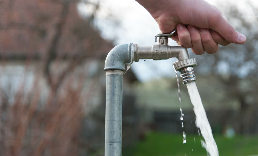 Jak obliczyć wydajność pompy wody krok po kroku