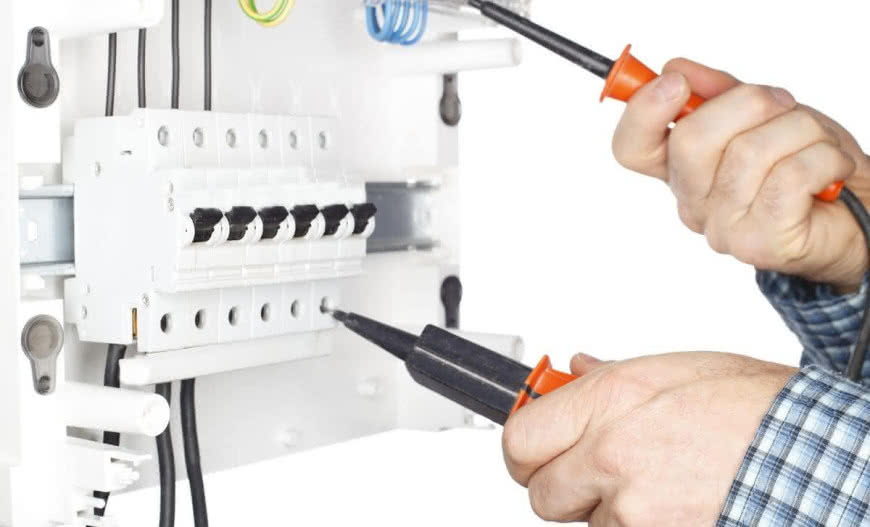 Elektryka - prowadzenie instalacji i najczęstsze błędy montażowe