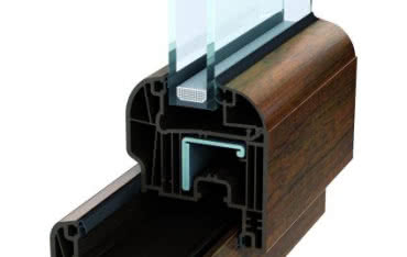 Duże rozmiary i unikalne barwy okien