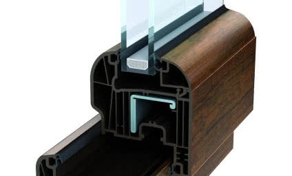 Duże rozmiary i unikalne barwy okien