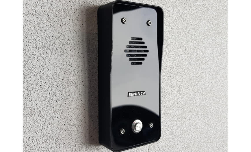 Domofon bezprzewodowy z aplikacją – jak działa i czy warto go kupić?