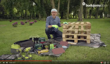 Zabezpieczenie i dekoracja drewna - kiedy wybrać lakierobejcę?