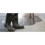 Płynny jastrych cementowy weber.floor FLOW