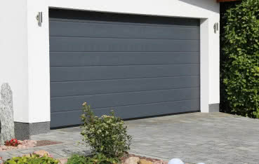 Najlepsza brama garażowa do domu – porównanie rodzajów i wskazówki