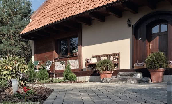 Przygotowanie i odnowienie zniszczonej nawierzchni tarasu