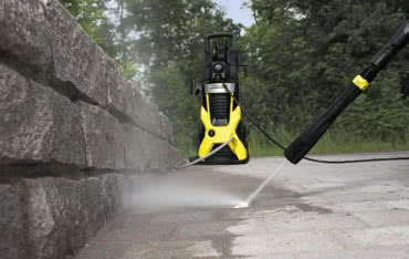 Pielęgnacja nawierzchni ogrodowych