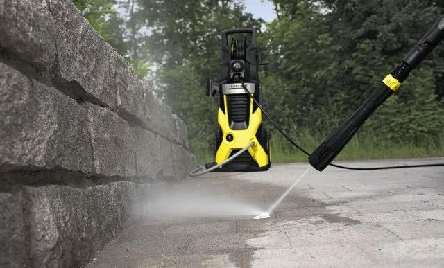 Pielęgnacja nawierzchni ogrodowych