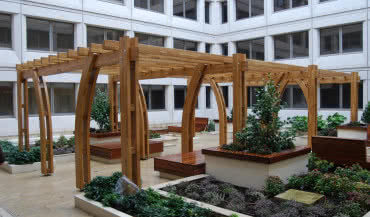 Drewniane konstrukcje na wymiar: od projektu do realizacji