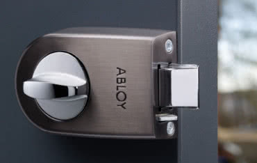 Zamek nawierzchniowy - jak wybrać i zamontować?