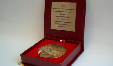 Bursztynowy Medal Dobroczynności dla Drutex S.A.