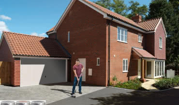 Jak odnowić nawierzchnię z kostki brukowej renowatorem Botament PF 1?