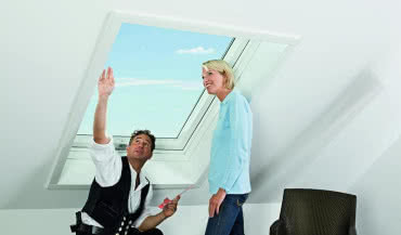 Jakie są możliwości regulacji okien dachowych Roto?